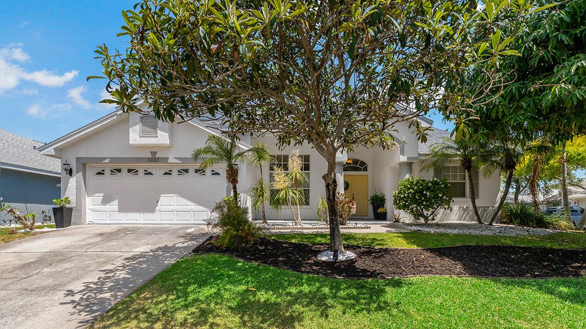 1037 Captains Way, Tarpon Springs FL