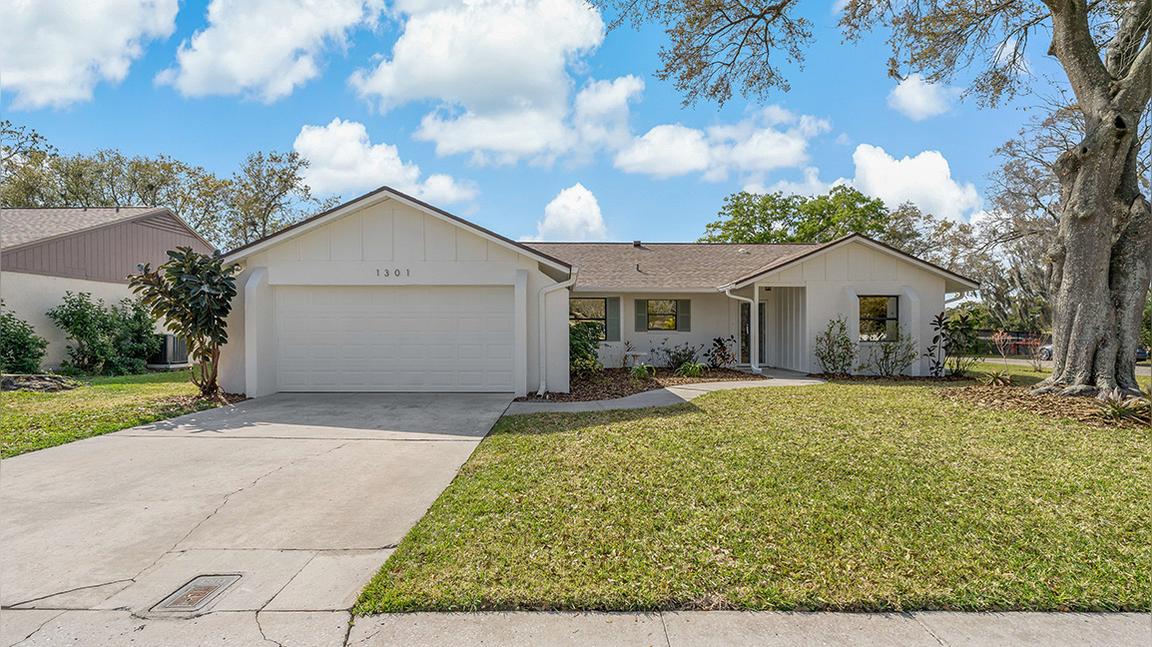 1301 W Redbud Street, Plant City FL