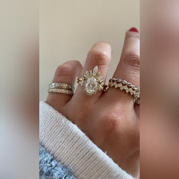 Evelina-1.7ctOval-14kYellow-Isla