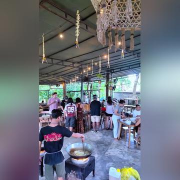 Community Kitchen 44