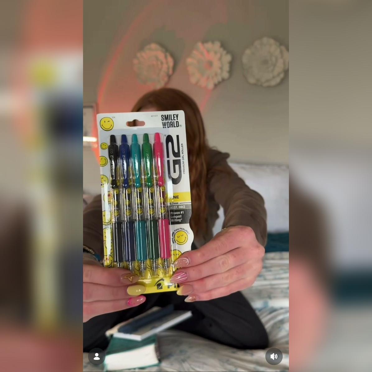 Natalie Seyfried G2 Smiley Collab IG Reel