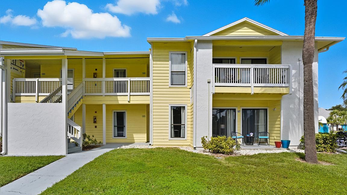 445 Alt 19 S.  Unit B17, Palm Harbor, FL 34683