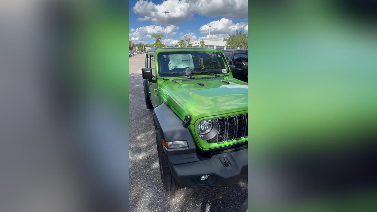 Brian's video 2025 Jeep Wrangler Sport by Carla @ Airport CDJR 407-516-0431