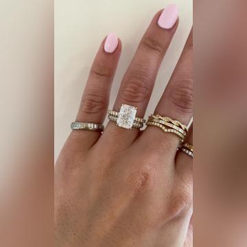 Kiara-3ctRadiant-14kYellow-Jexie-SingleProngs