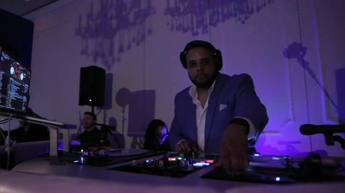 Chris Atwood | Addison Park - Crazy Latin &amp; Urban Wedding | Say Yes to the Dress