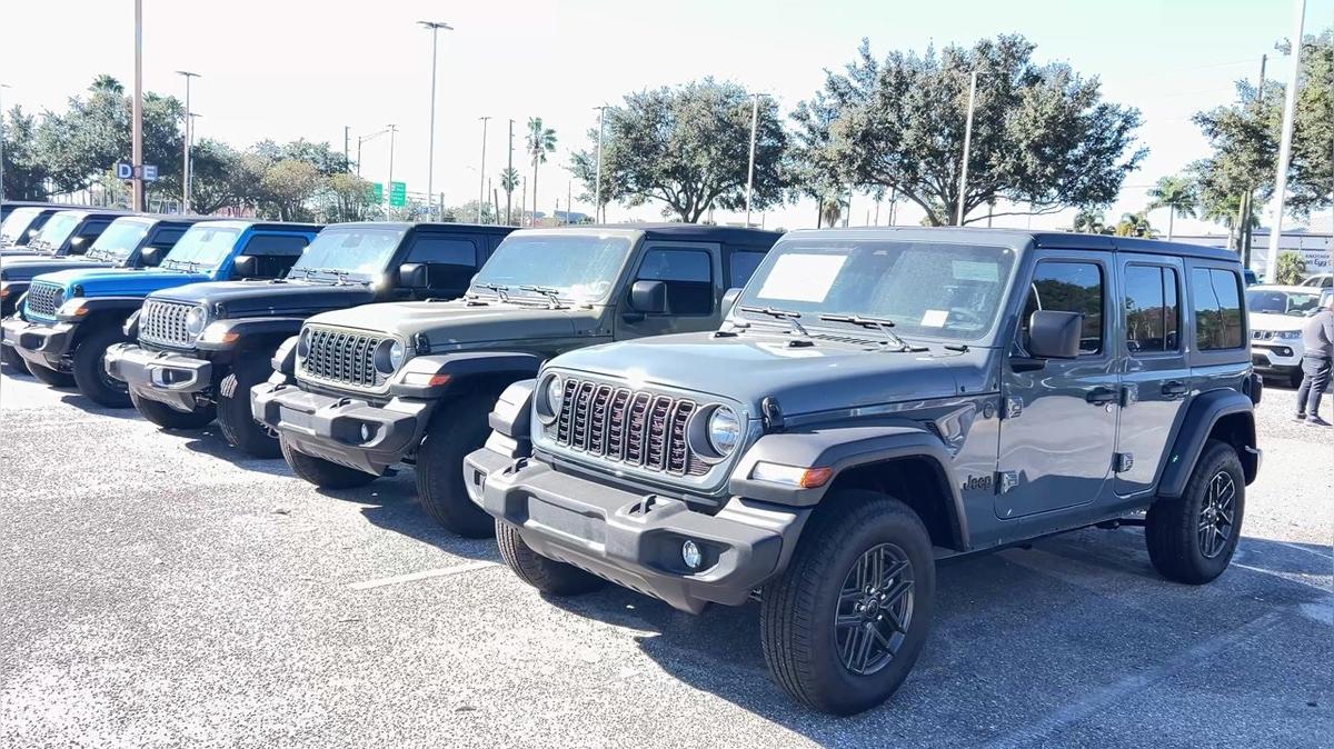 Rita's wrangler lot video by Walter/ Airport CDJ 407-541-6200