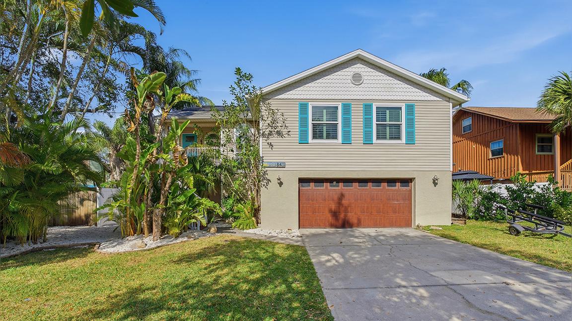 841 Delaware Ave, Palm Harbor, FL 34683