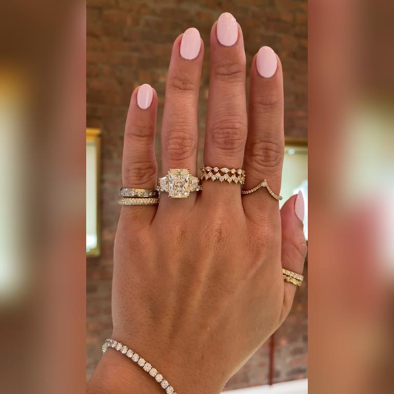 Evangeline-4.5ctRadiant-14kYellow-Vic2.5mm