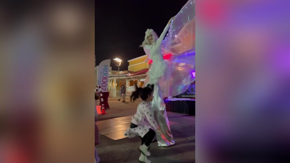 Stilt Walkers