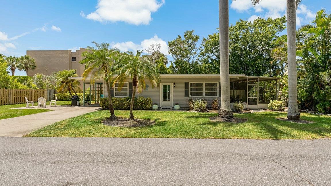 525 Channel Lane, Longboat Key FL