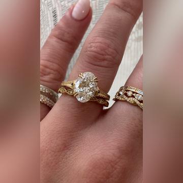 Duchess-2.5ctOval-BlueSapphires-14kYellow-Lusia