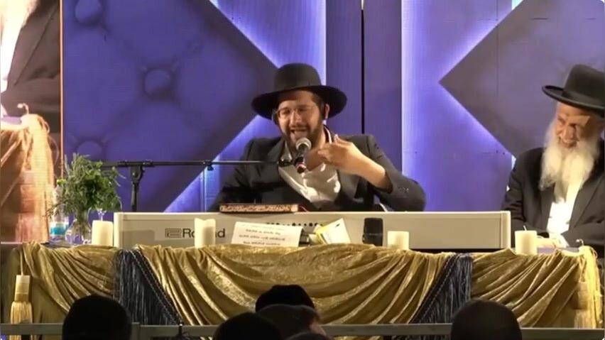 The Yenuka speaks at the release of his sefer
