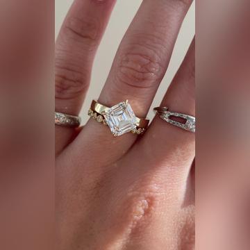 Malone-2.75ctAsscher-14kYellow-Glenda