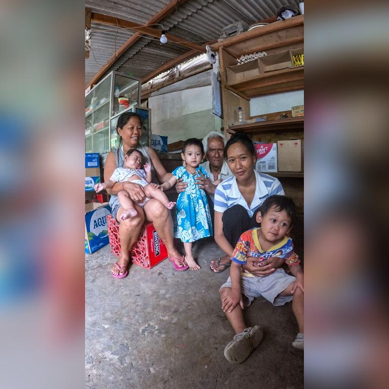 Meeting the new Baby