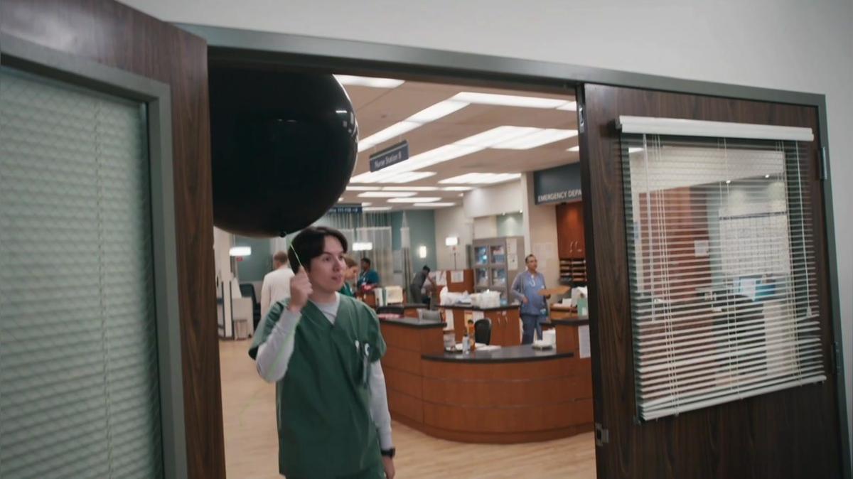 Pilot St. Denis Medical S2 E1