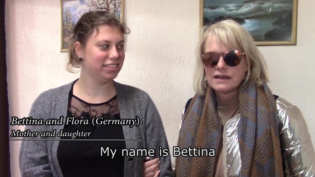 102 Bettina y Flora