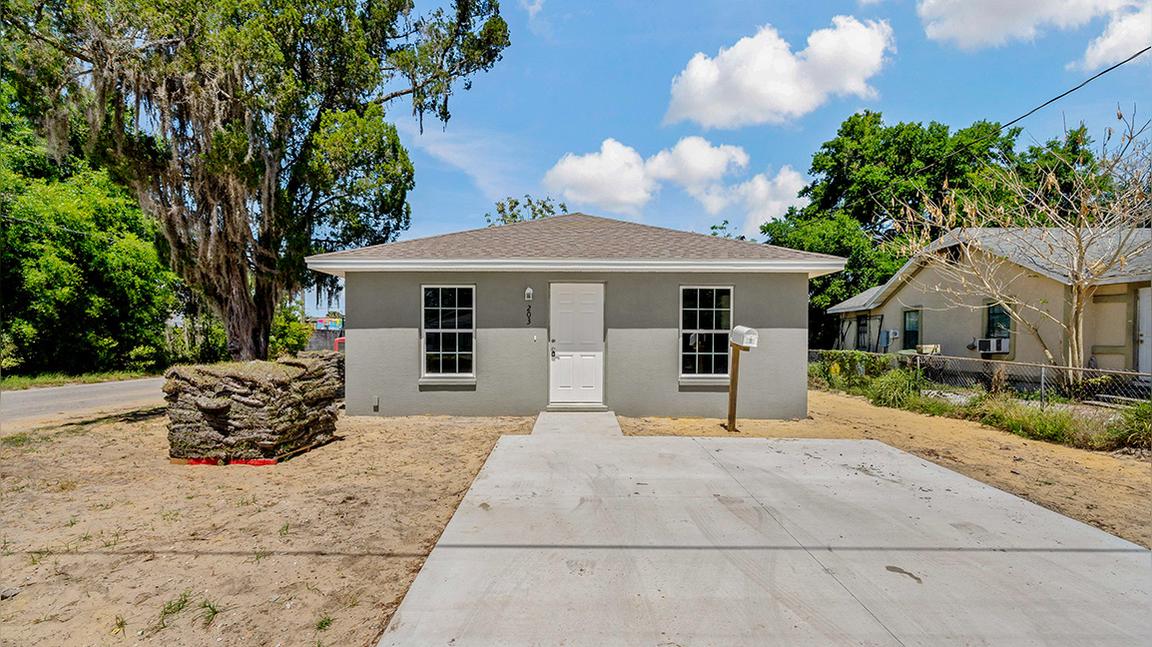 203 Avenue S NE, Winter Haven, FL 33881