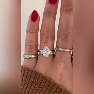 Ariya-2.50ctOval-Plat-Enya