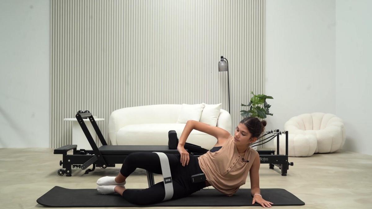 Glute Burn Express: Mat Workout with Booty Band