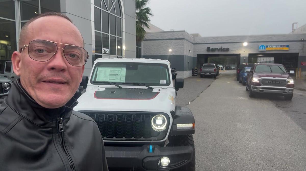 2024 JEEP BEACK //MANUEL GONZALEZ //561-590-3746