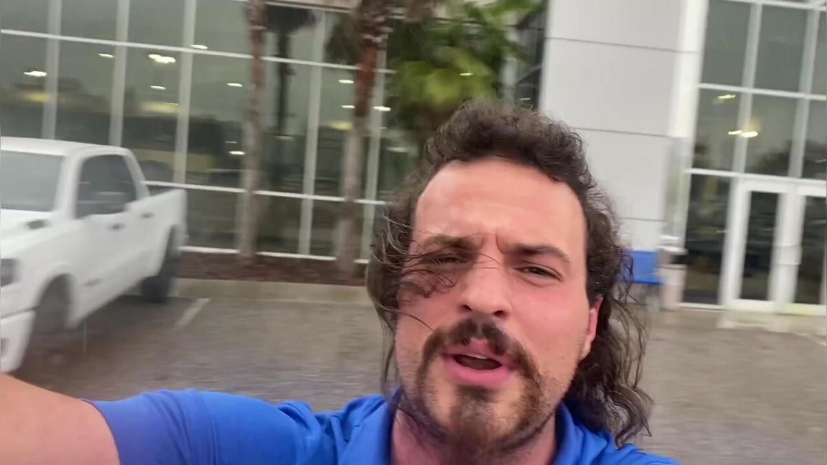 Hurricane Relieve @ AirportCDJ w/ &quot;The Mullet Man&quot;