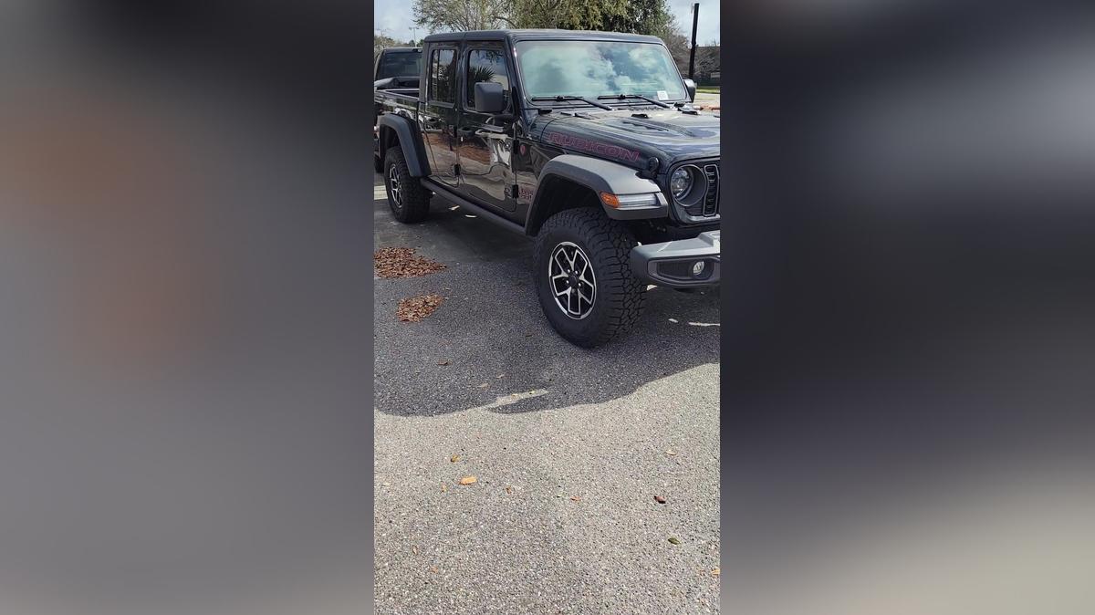 RALPH - JEEP GLADIATORS