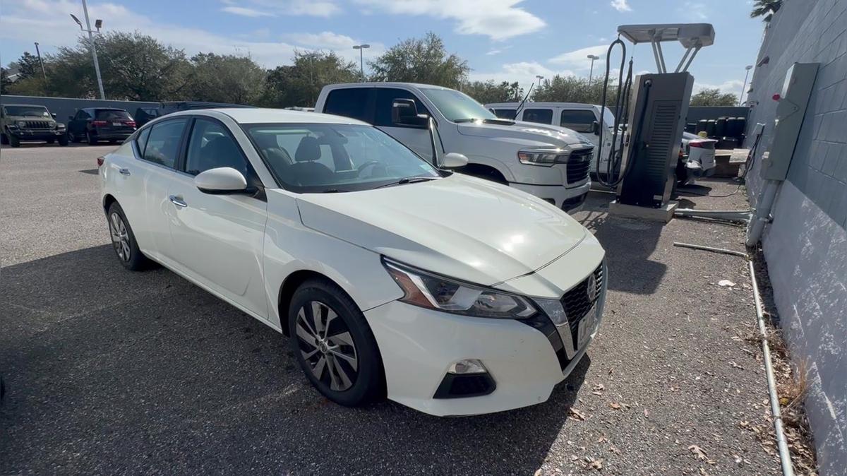 Jade&#39;s Altima - Nick B 315-749-3934