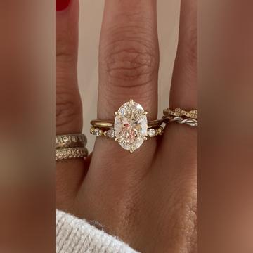 Angel-3ctOval-14kYellow-Enya