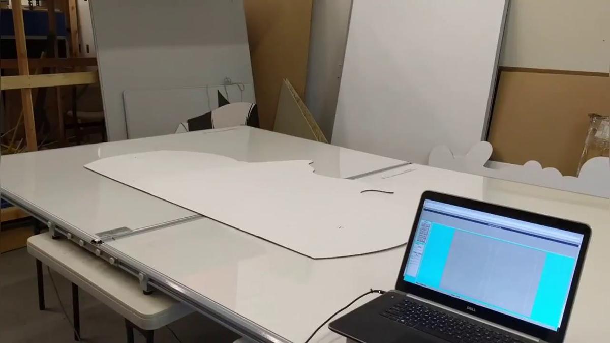 Cardboard Example on 5x8&#39; (1.5x2.4m) Jumbo Tracer