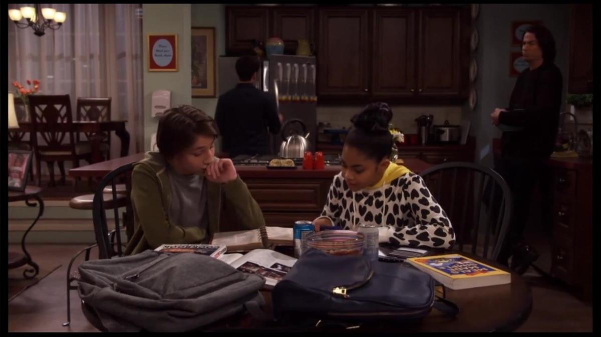 CW4K_iCarly_S2E9.mp4