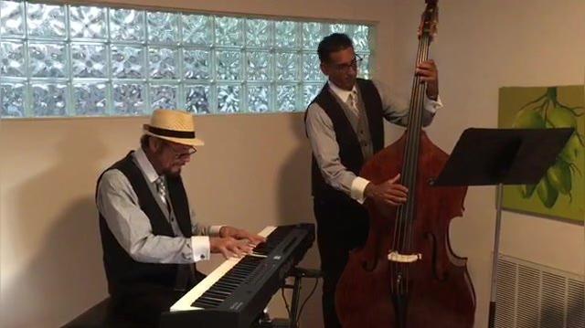 Keyboard + Upright Bass E.E. (3)