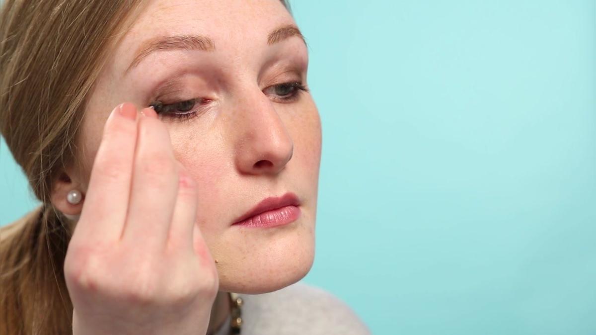 How to style: Tagesmakeup: Smokey Eyes Light