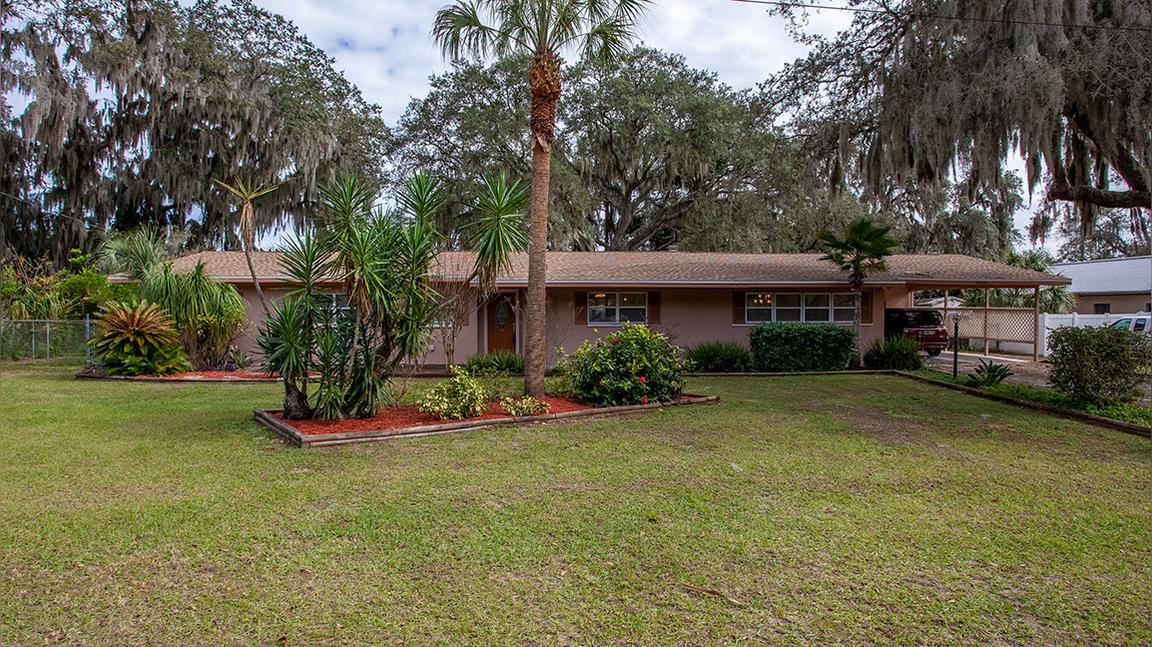 1305 Amaryllis Dr., Brandon, FL 33510