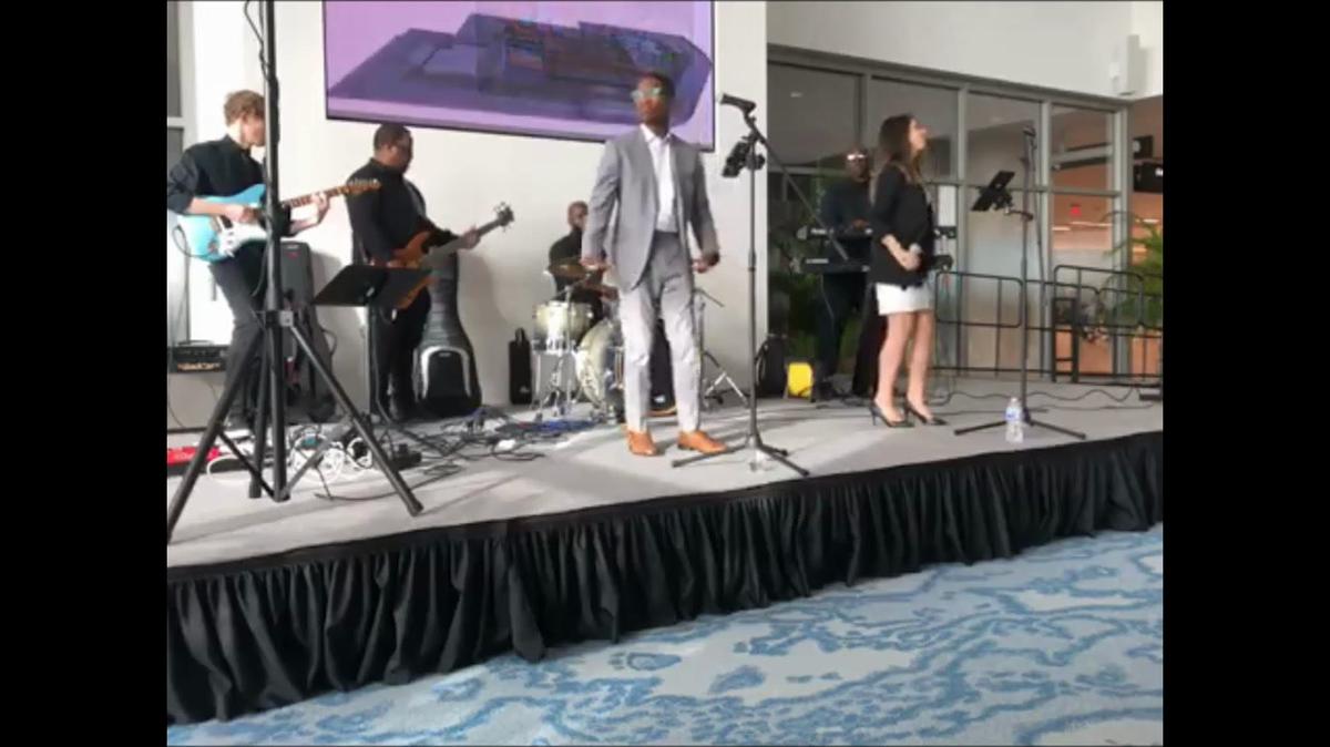 Breezin-Entertainment,813-Live,I-Feel-Good-1,W/o-logo.mp4