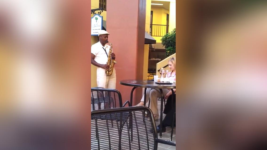 Saxophonist H.A..mp4