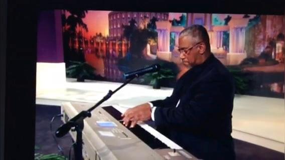 Pianist with Vocals J.C..mp4