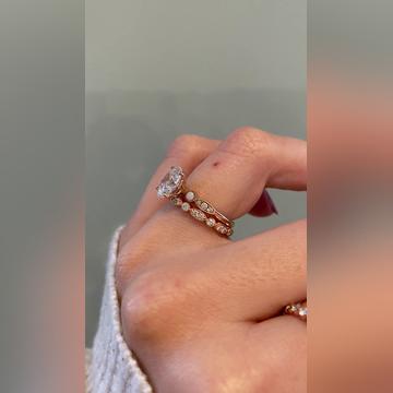 LauraOvalSalliRose.mp4