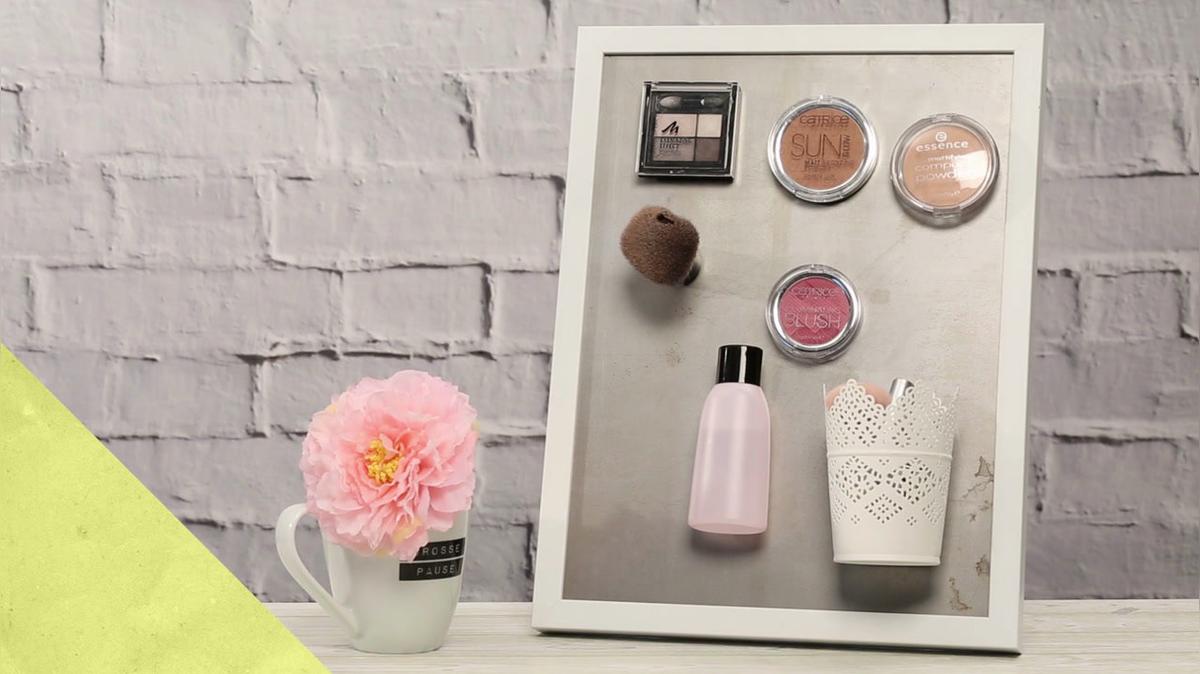 Magnet-Make-Up-Organizer
