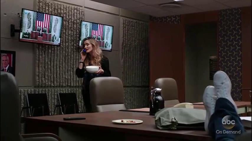 Product Placement - BlackBerry-Designated Survivor.mp4
