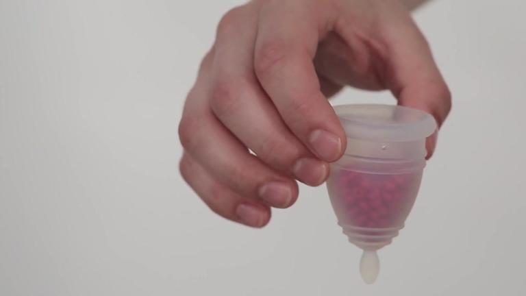 Kennst du schon diese nachhaltige Monatshygiene? Menstruationstasse