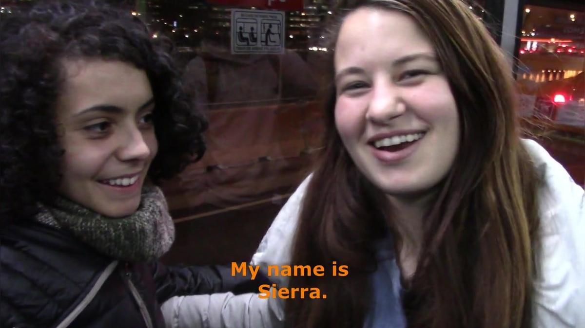 Sierra y Cassandra en el bus