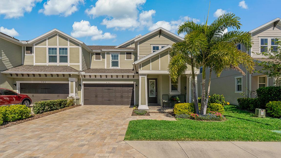 586 Ozona Village Drive, Palm Harbor FL