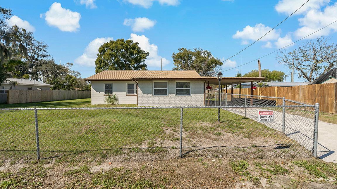 306 Florida Dr, Auburndale, FL 33823