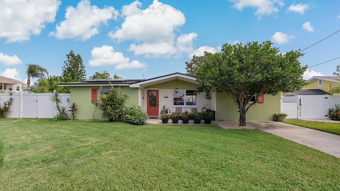 225 Driftwood Dr N, Palm Harbor, FL 34683