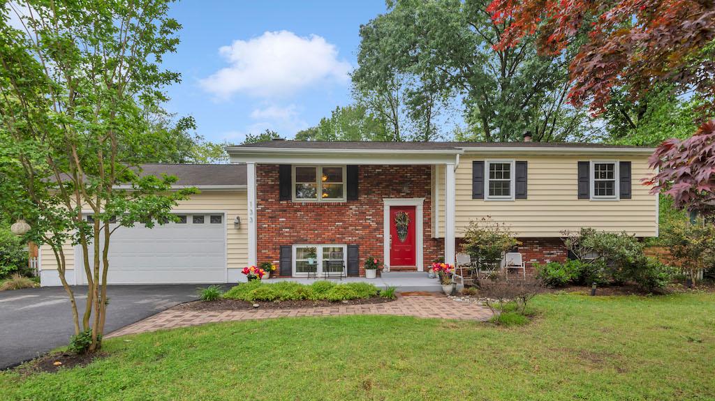 133 Teal Drive, Pasadena, MD 21122