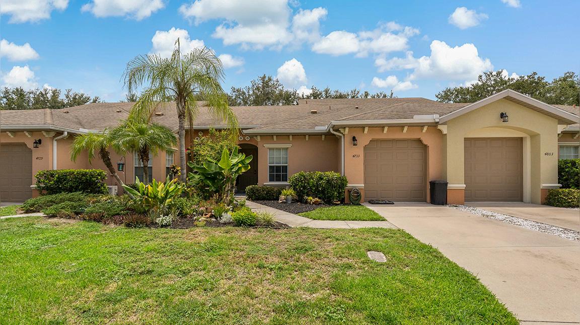 4733 First Avenue E, Palmetto FL