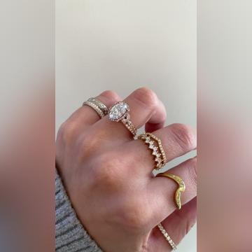 Mercy-2ctOval-14kRose-Hammie