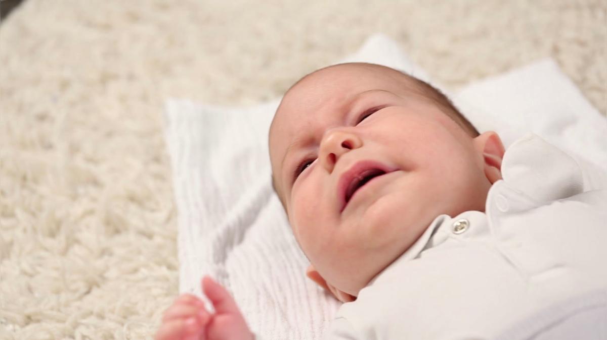 6 Methoden, die ein weinendes Baby beruhigen