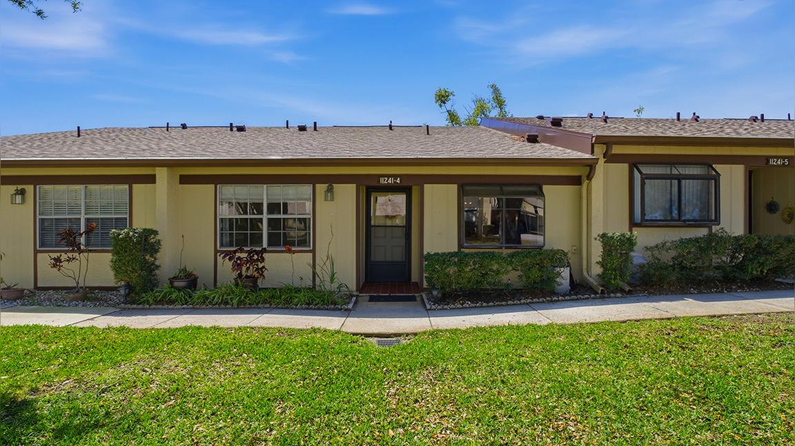 11241 Dollar Lake Dr, Port Richey, FL 34668