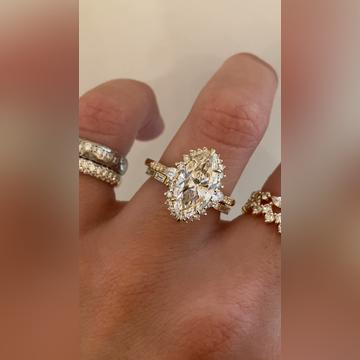 Lenora-2.5ctMarquise-14kYellow-Iva